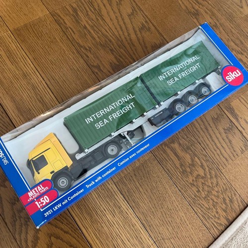 Siku truck with container - siku,