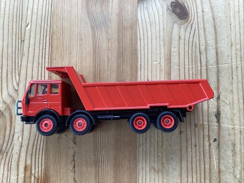 Siku mercedes 8 - 8, wheeler
