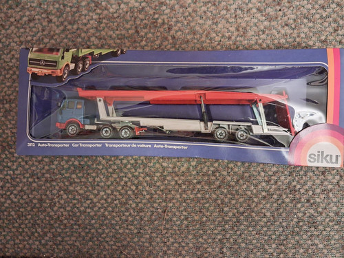 Siku man car transporter - car,